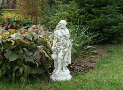 Garden figure "Mrs Fontaine" 66cm pond figure people cast stone
